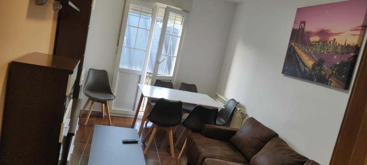 Tin Apt Apartment ลูโก ภายนอก รูปภาพ